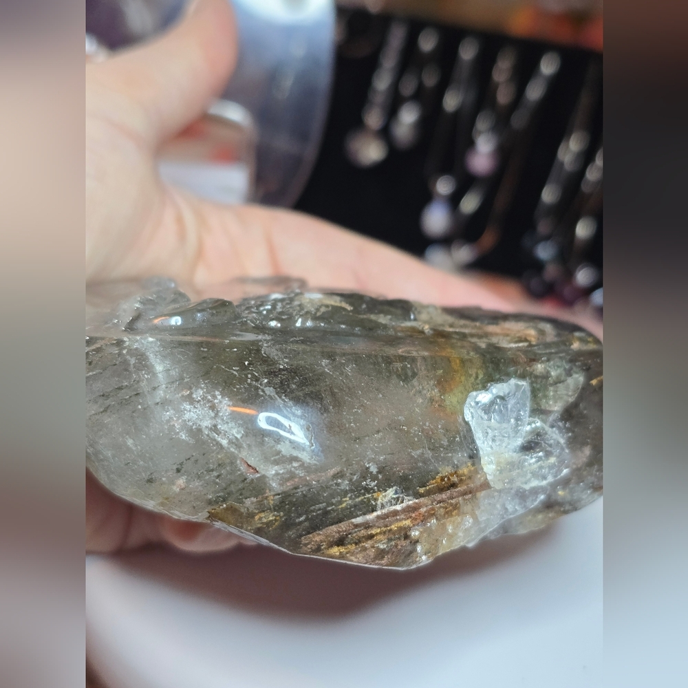 Garden Quartz Crystal Scenery Carving - Picture 7 of 12